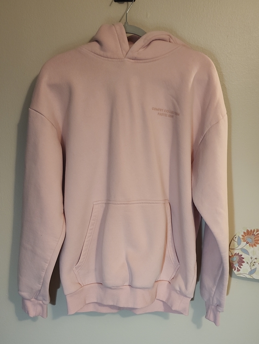 Comfrt Pastel Pink Hoodie Sweatshirt - Size Medium